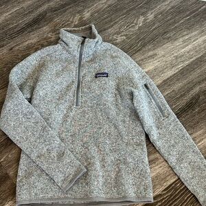 Patagonia Women's Heather Gray Quarter-Zip Fleece